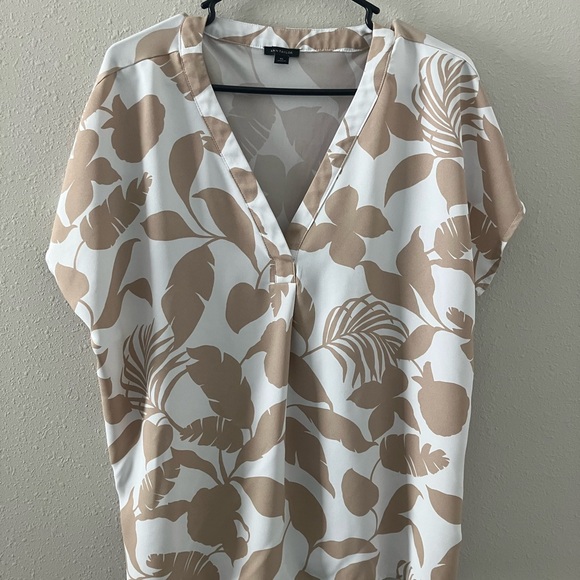 Ann Taylor Top Modern Sleeve Floral tropical Print Toasted Almond mixed media - Picture 3 of 3